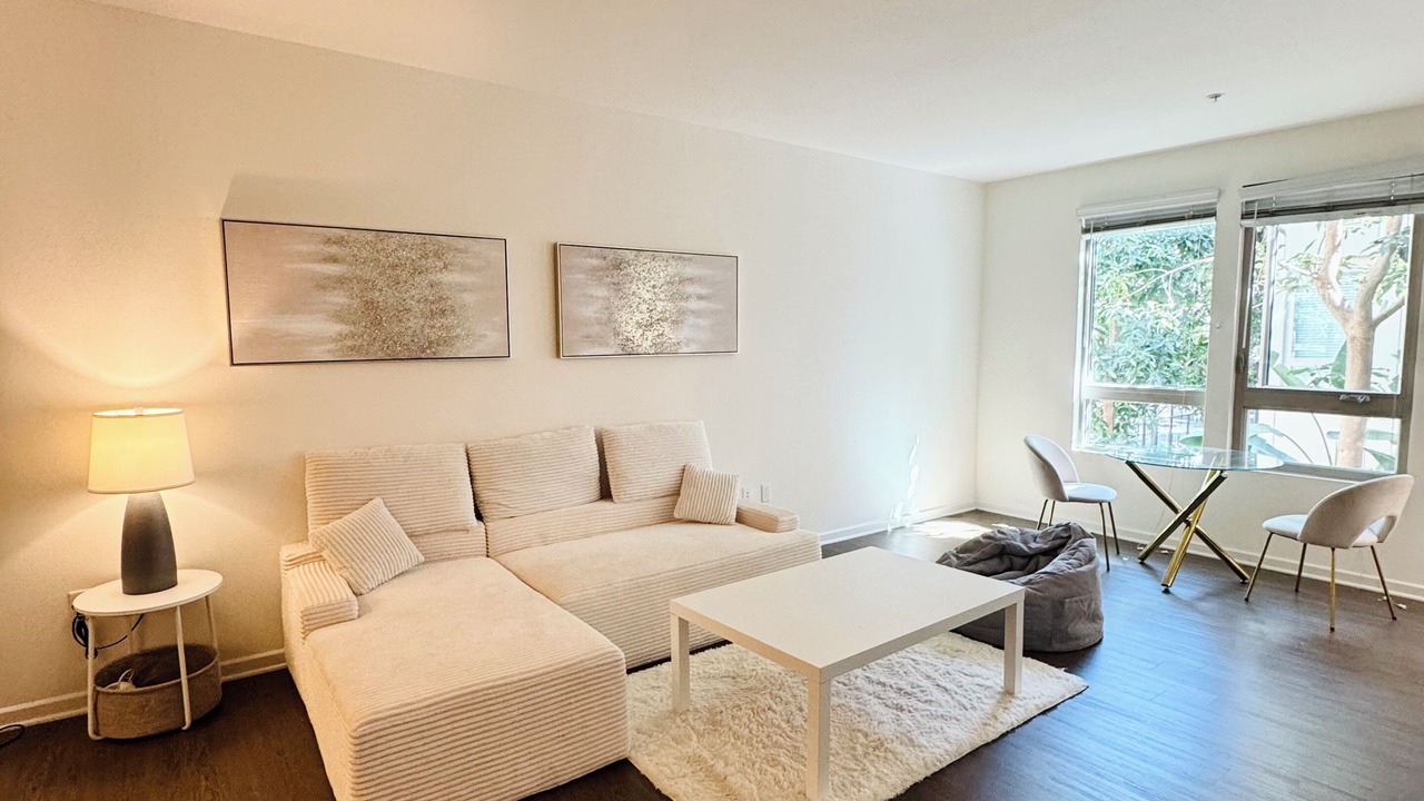 Photo of Livingroom in Tustin