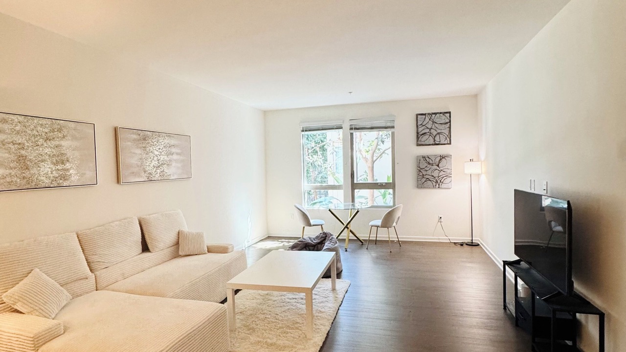 Photo of Livingroom in Tustin