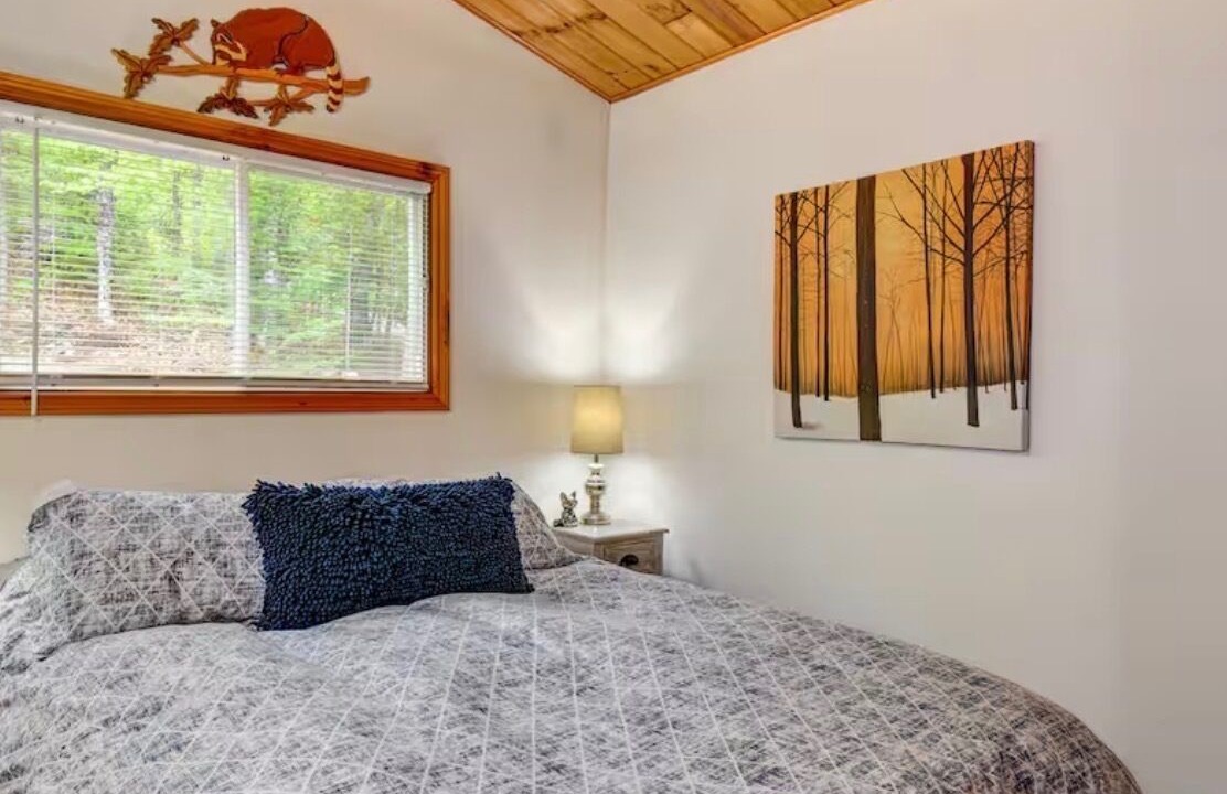 Photo of Bedroom in Highland Grove