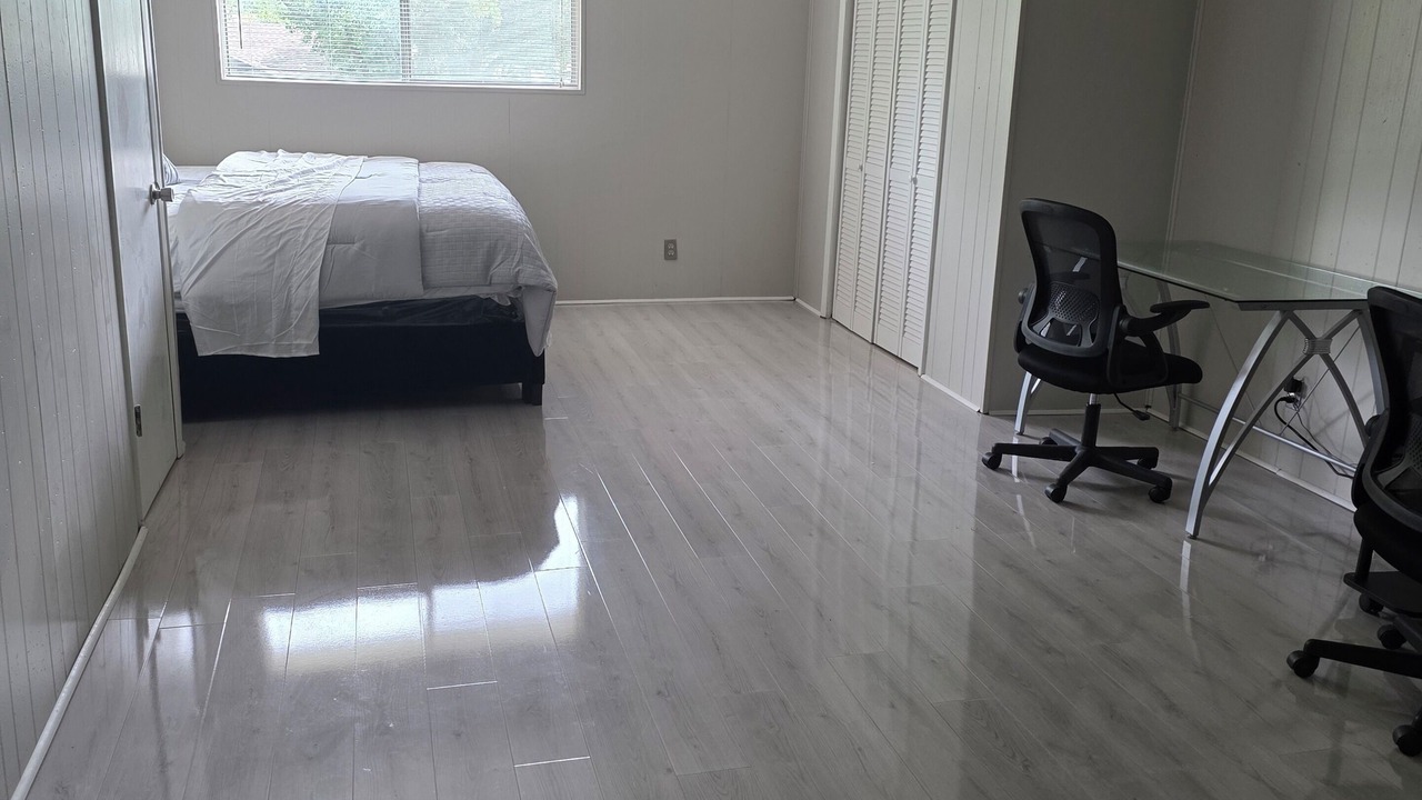Photo of Bedroom in Garland