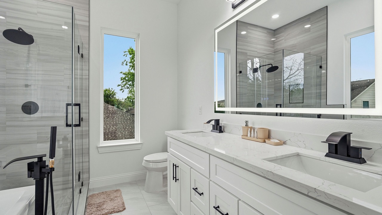 Photo of Bathroom in Southeast Houston
