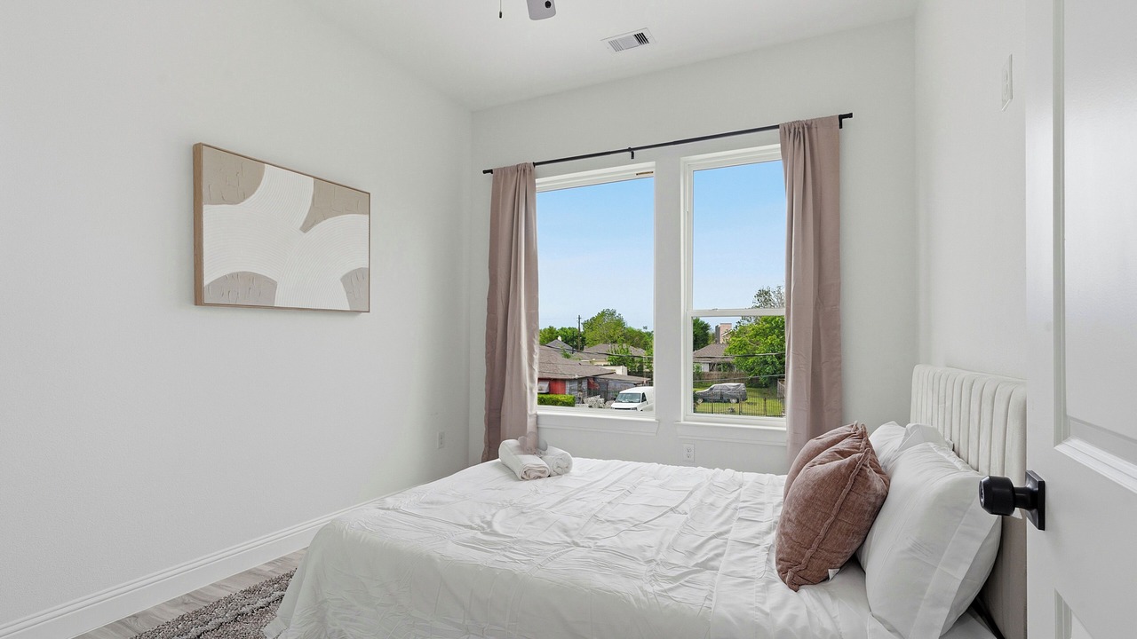 Photo of Bedroom in Southeast Houston