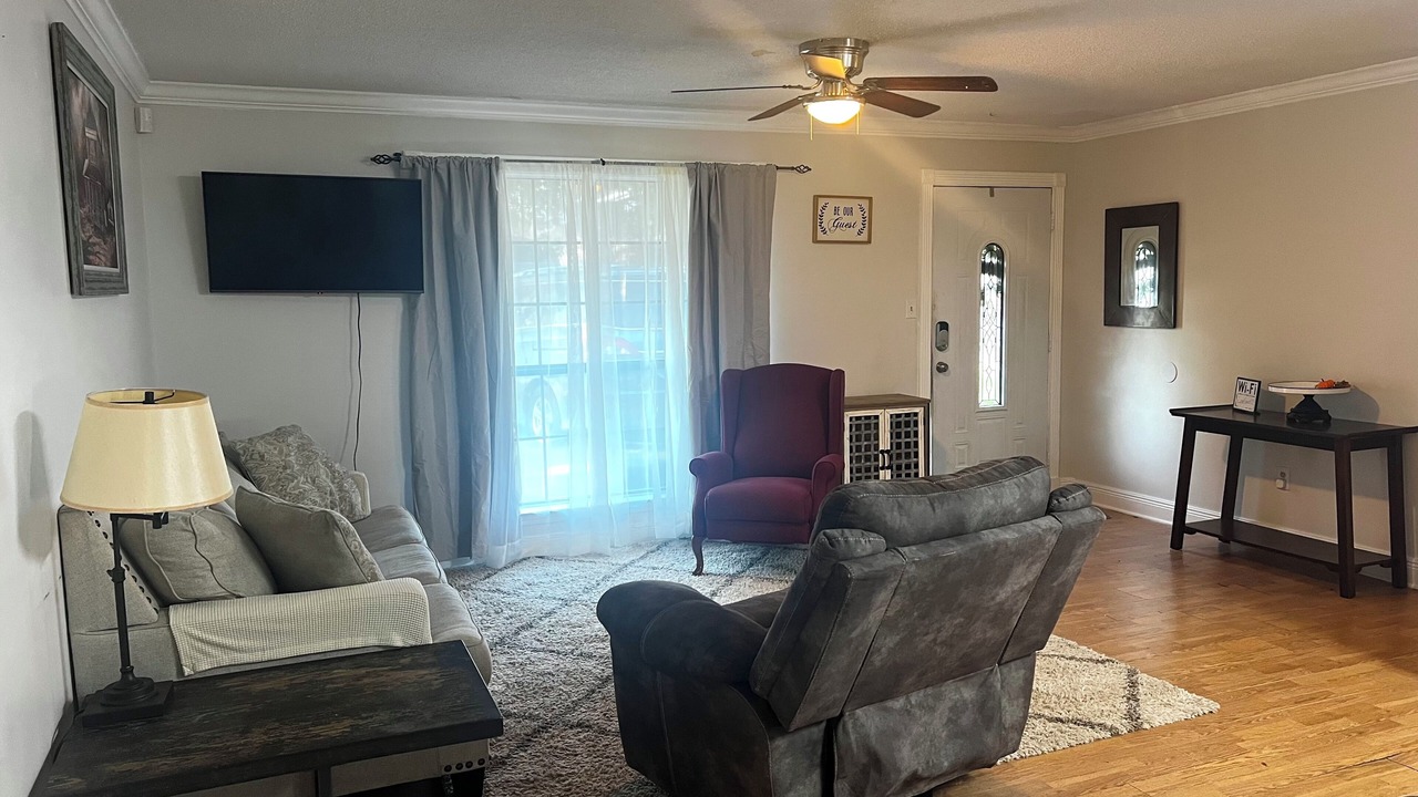 Photo of Livingroom in Gonzales