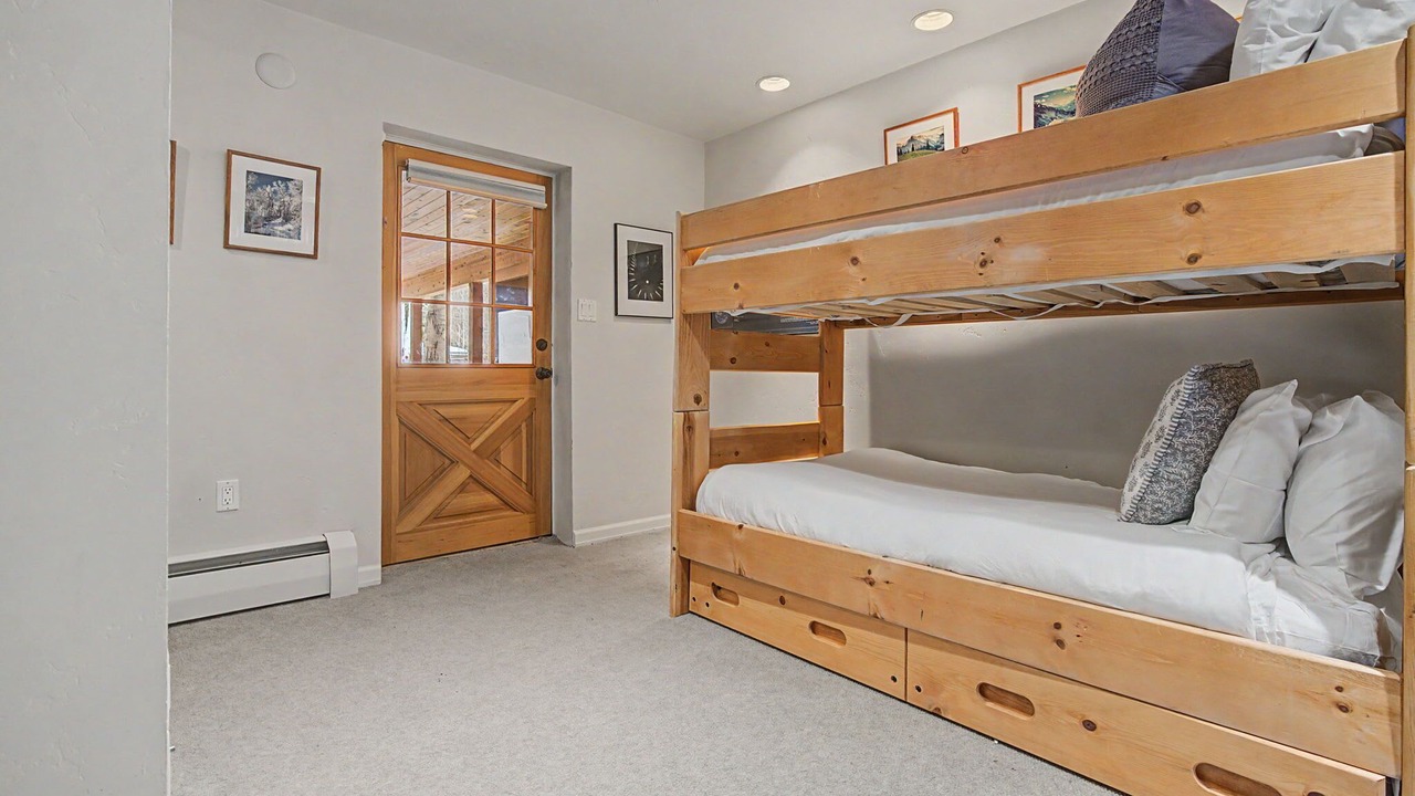 Photo of Bedroom in Aspen