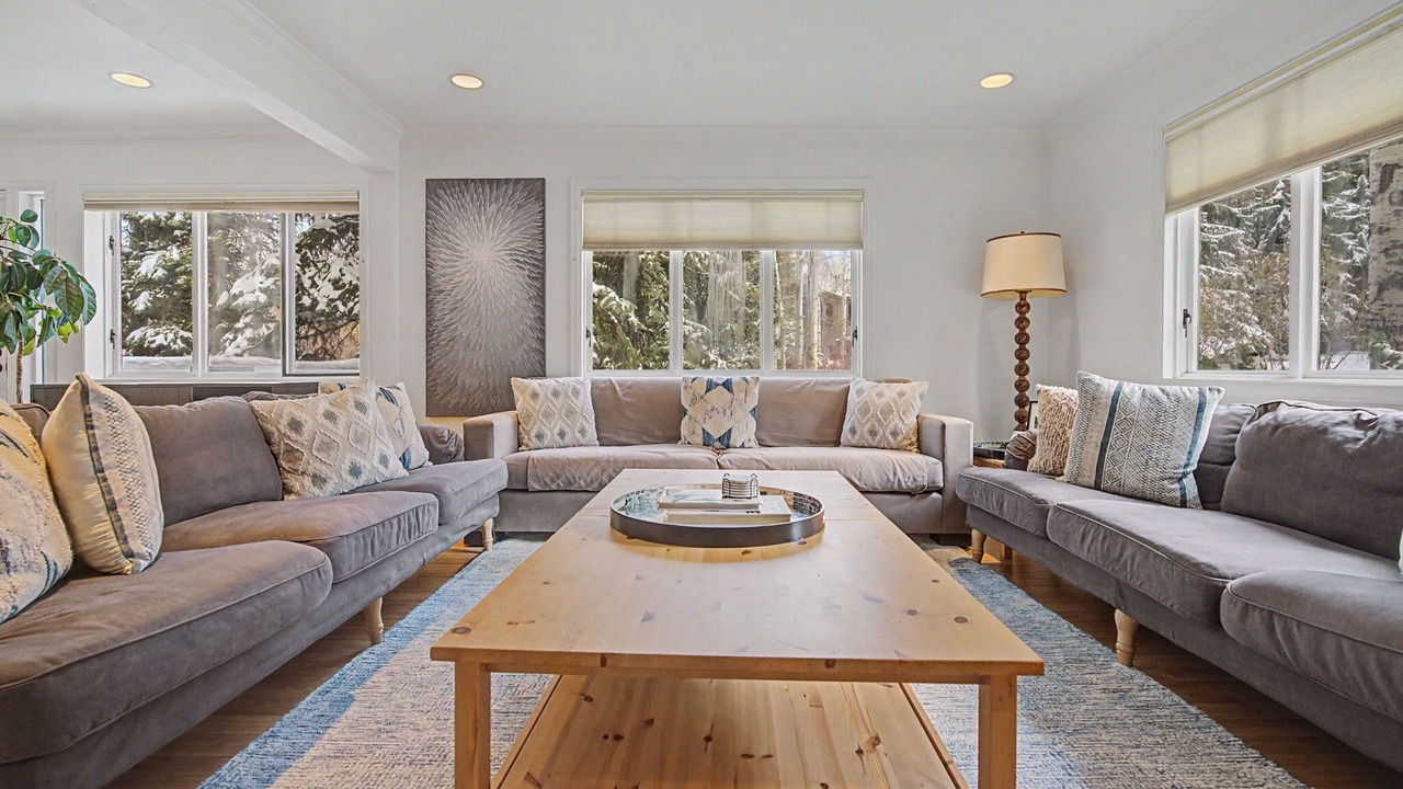 Photo of Livingroom in Aspen