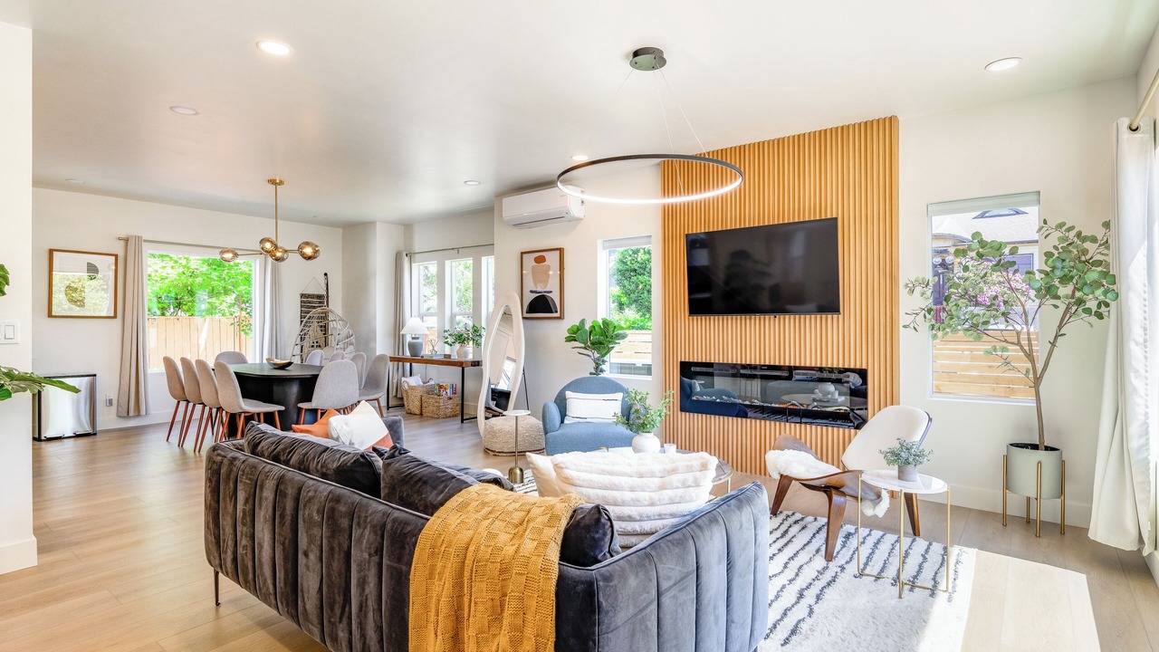 Photo of Livingroom in Miller Park