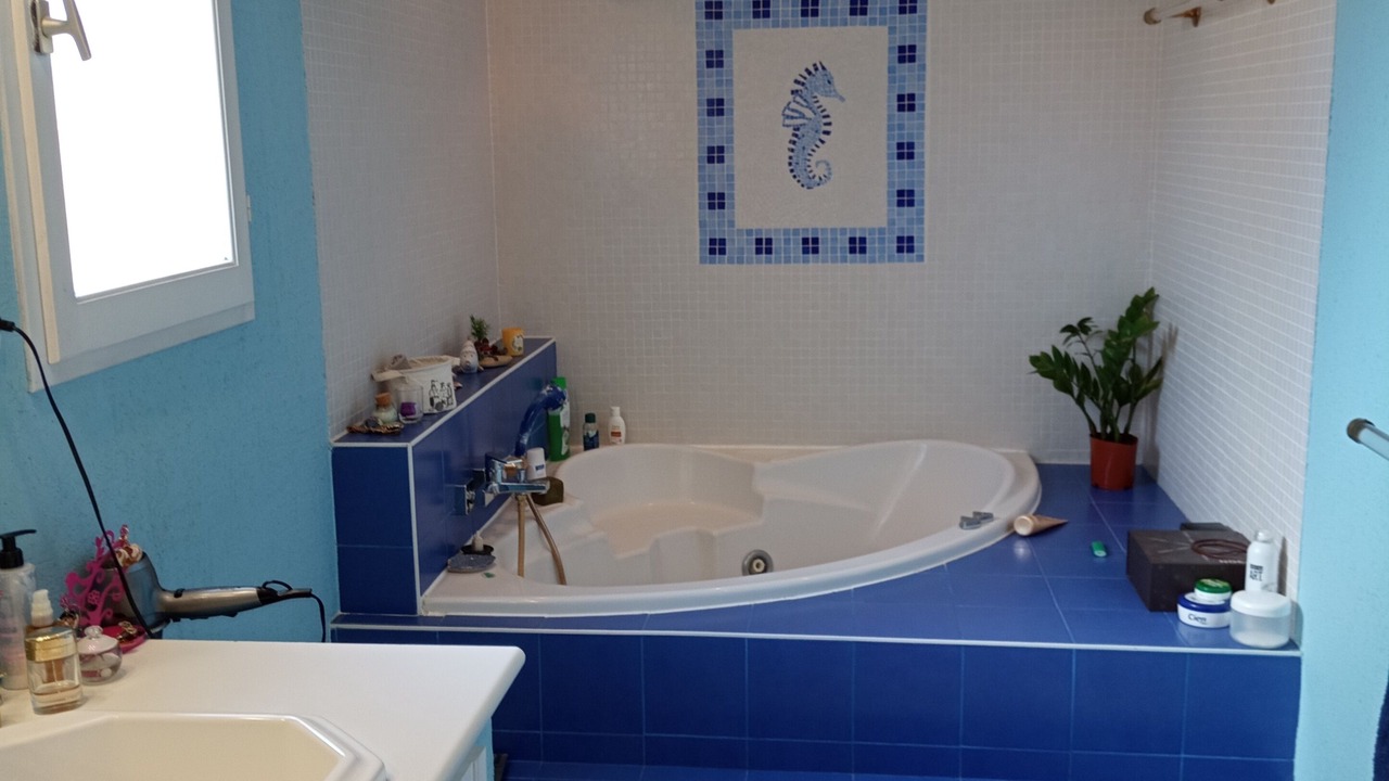 Photo of Bathroom in Reignier-Esery