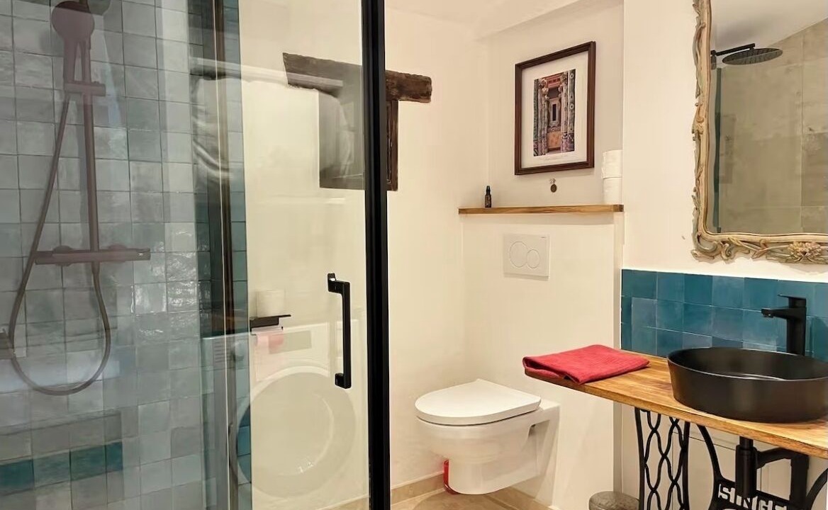 Photo of Bathroom in Ceret