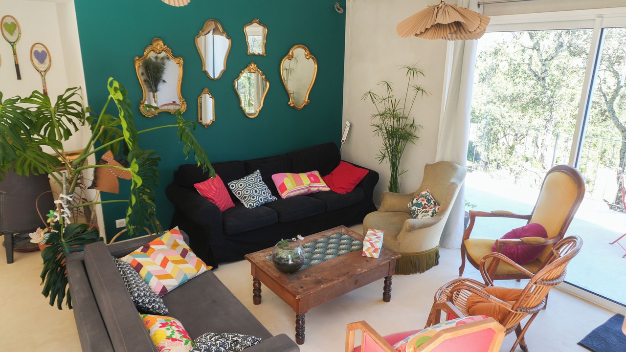 Photo of Livingroom in Saint-Martin-de-Londres