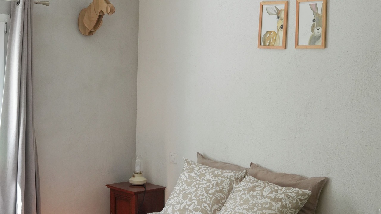 Photo of Bedroom in Saint-Martin-de-Londres