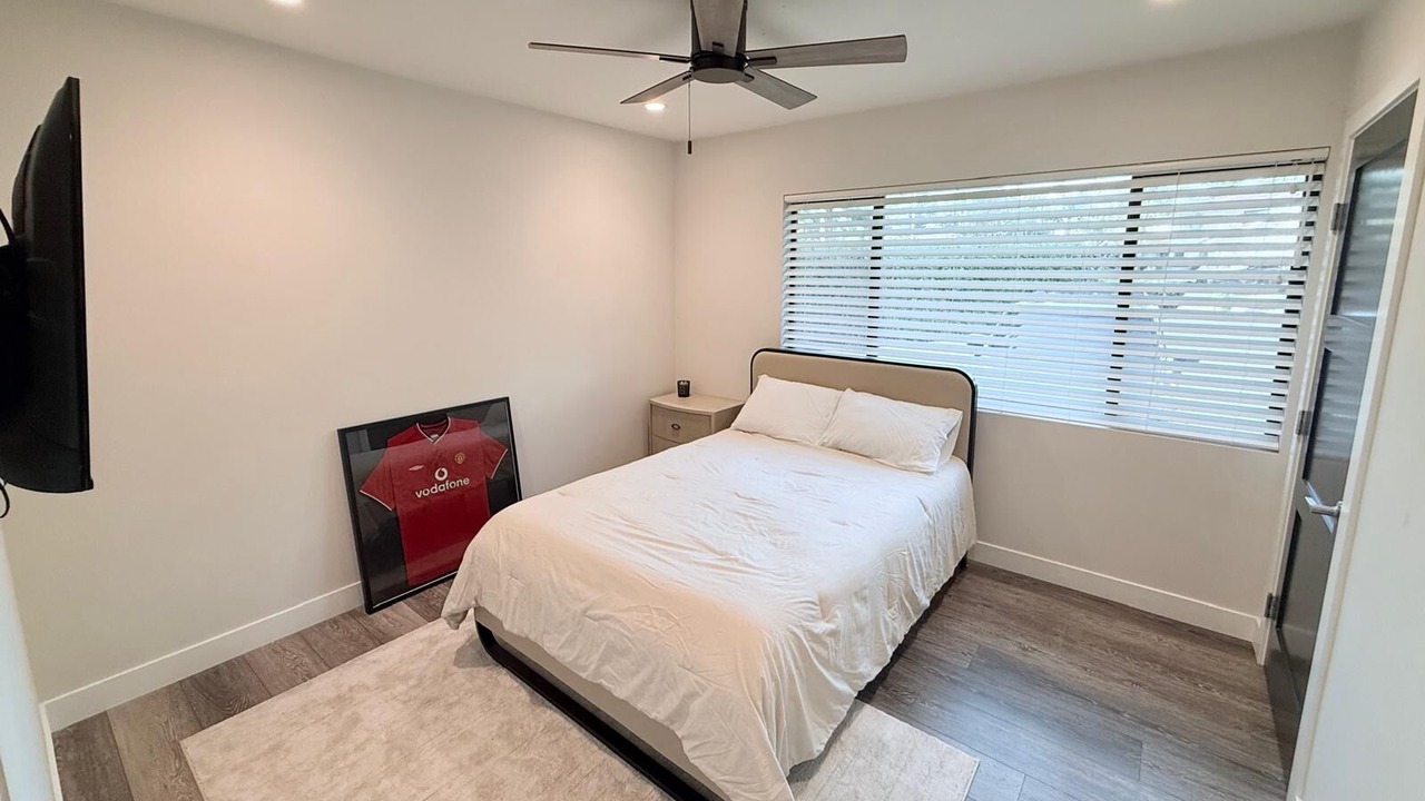 Photo of Bedroom in Canoga Park