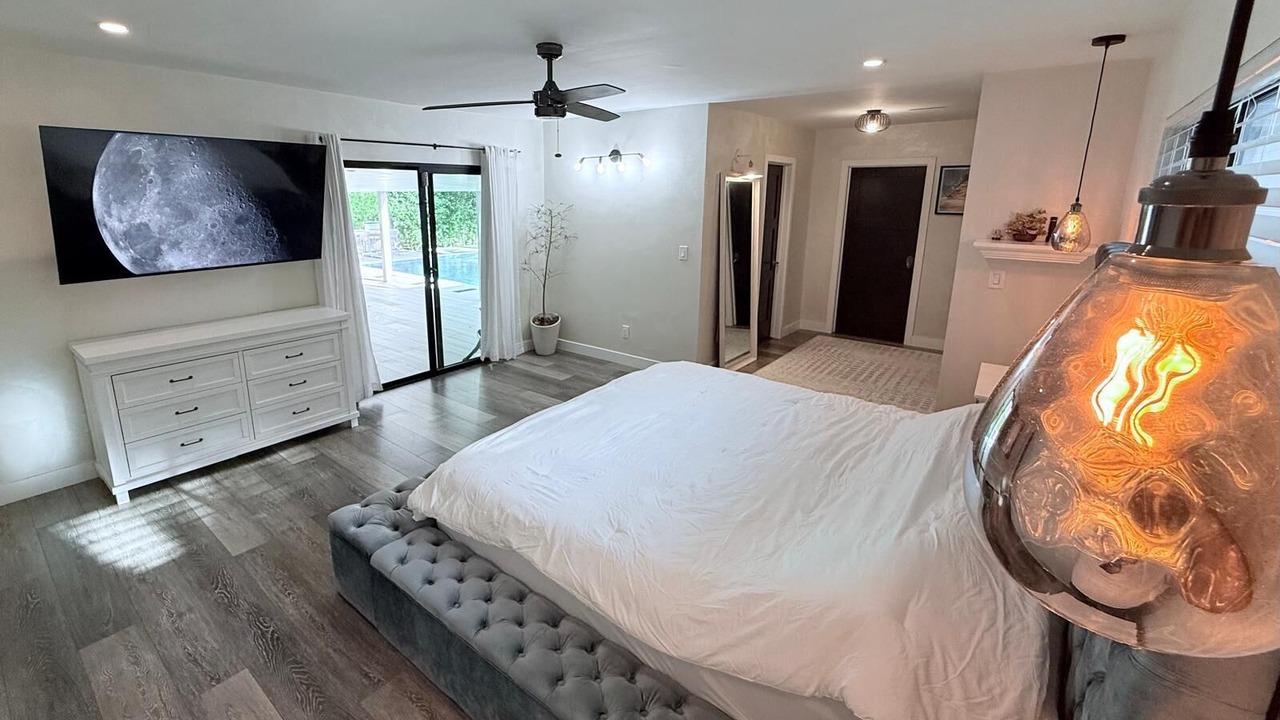 Photo of Bedroom in Canoga Park