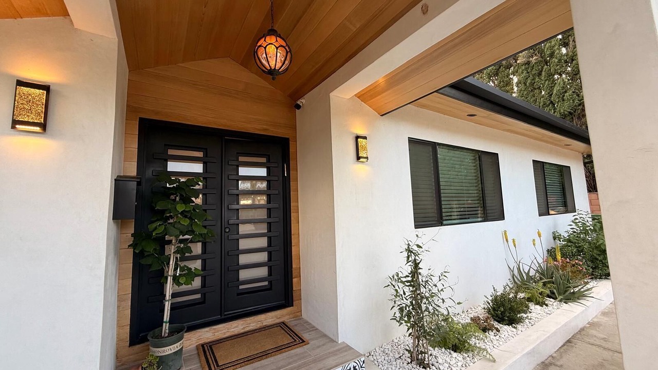 Photo of Outdoor in Canoga Park