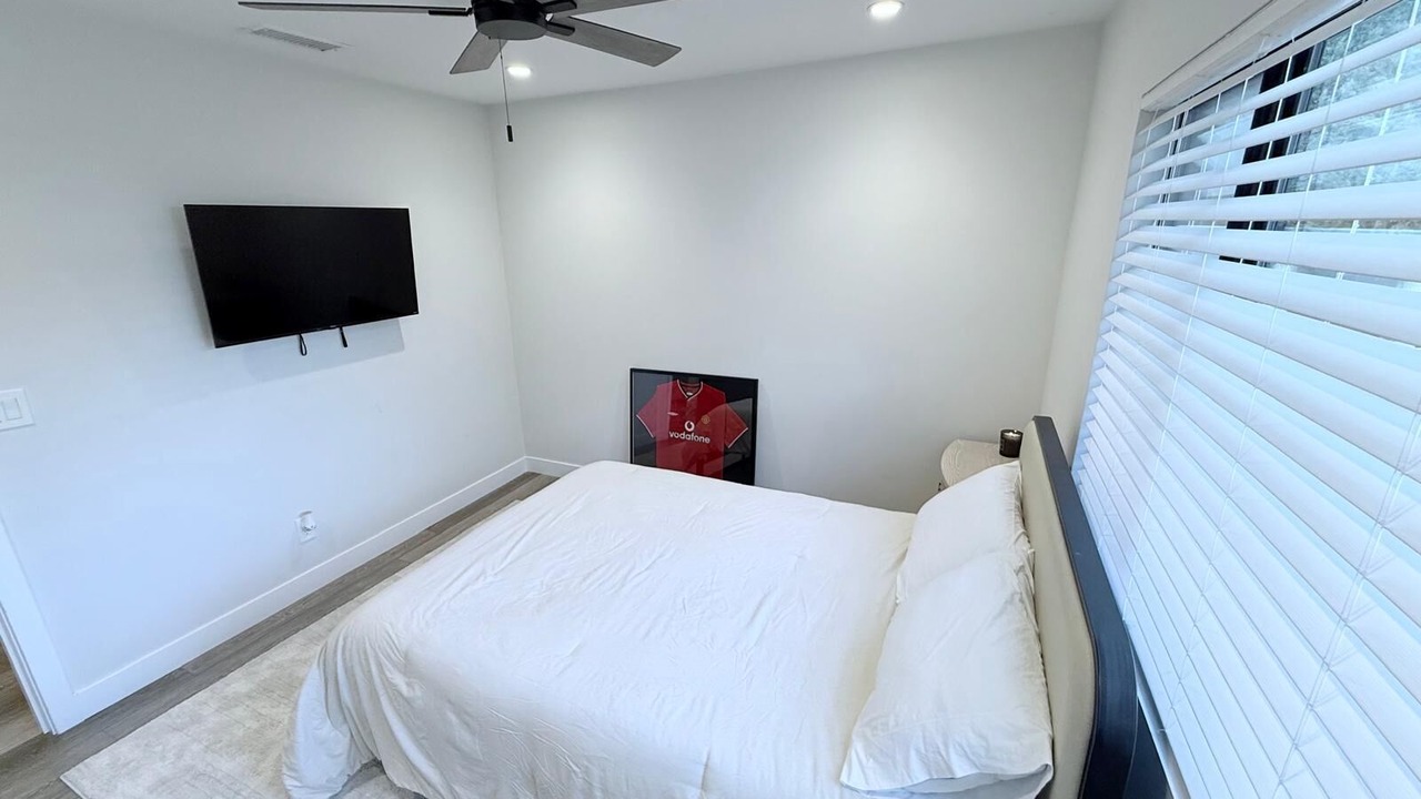 Photo of Bedroom in Canoga Park