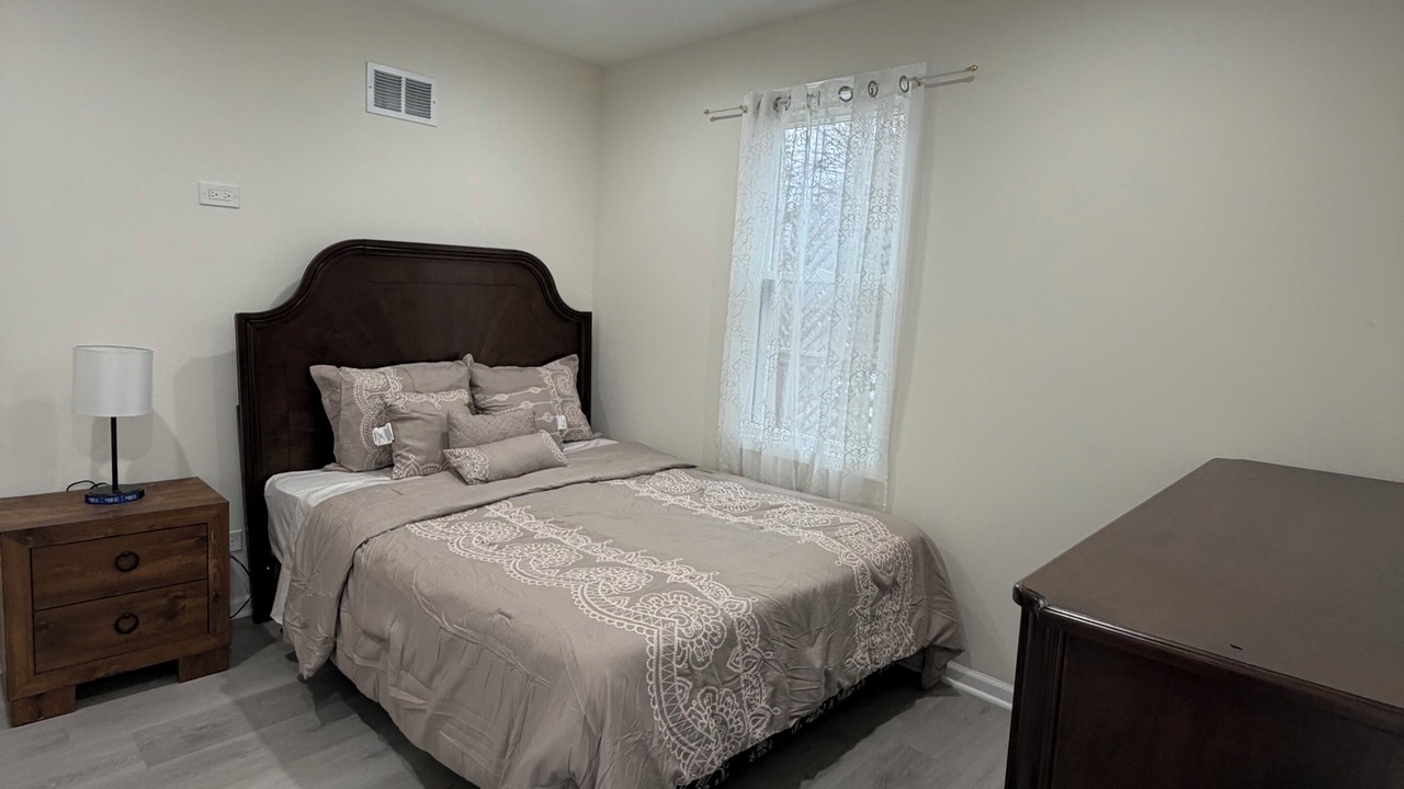 Photo of Bedroom in Elgin