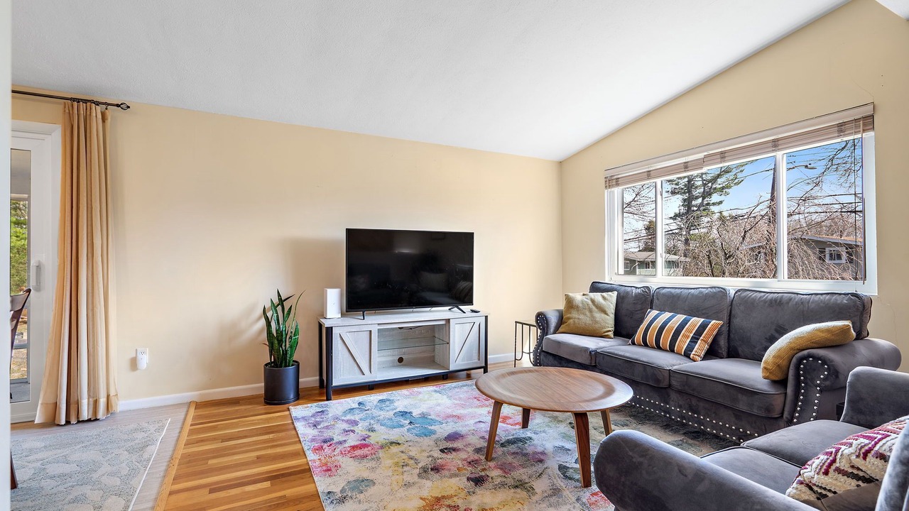 Photo of Livingroom in Framingham