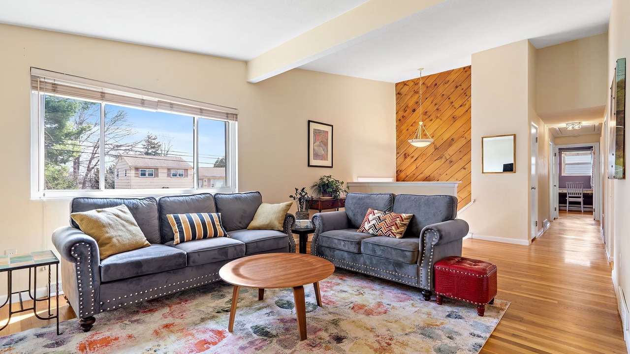Photo of Livingroom in Framingham