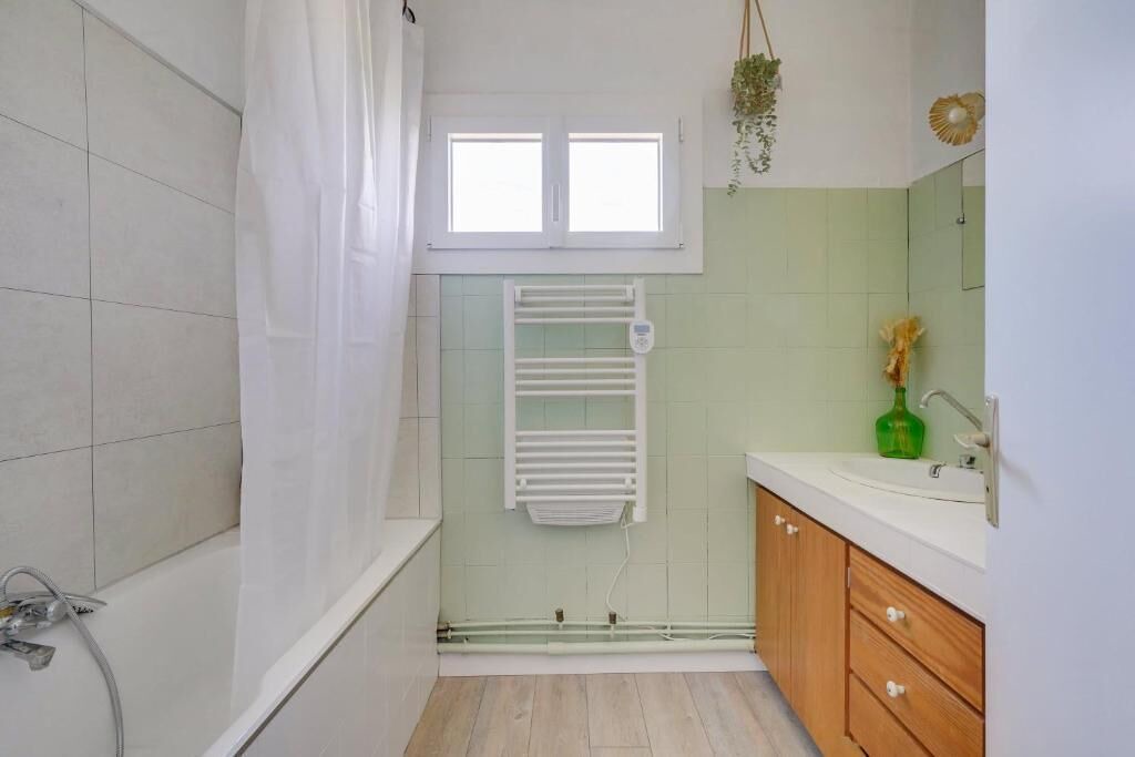 Photo of Bathroom in Saint-Emilion