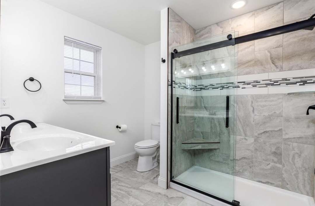 Photo of Bathroom in St. Robert