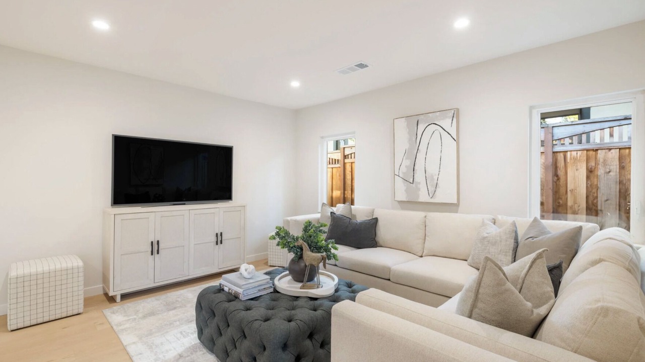 Photo of Livingroom in North Los Altos