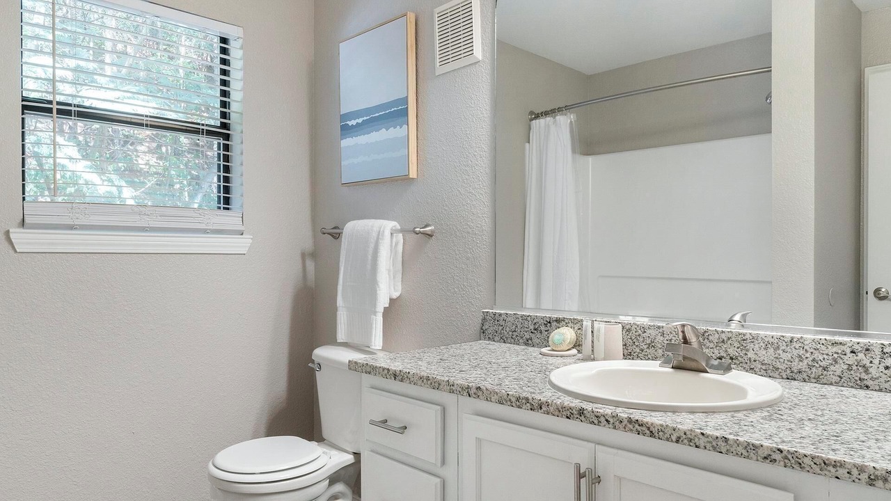 Photo of Bathroom in Red Oak