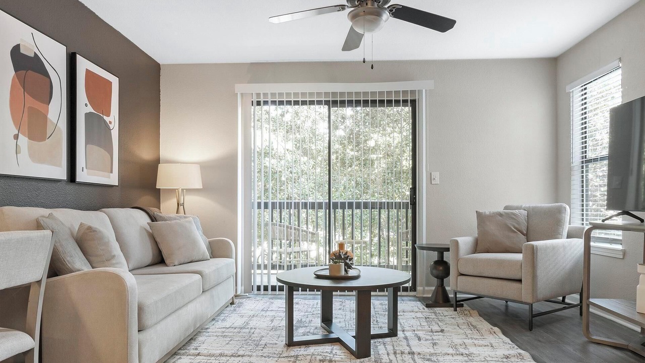 Photo of Livingroom in Red Oak