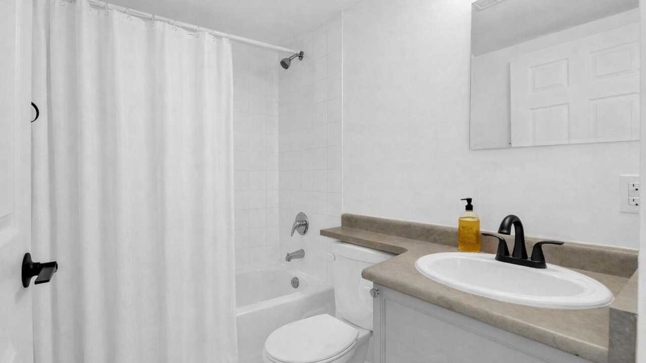 Photo of Bathroom in Clanton Park