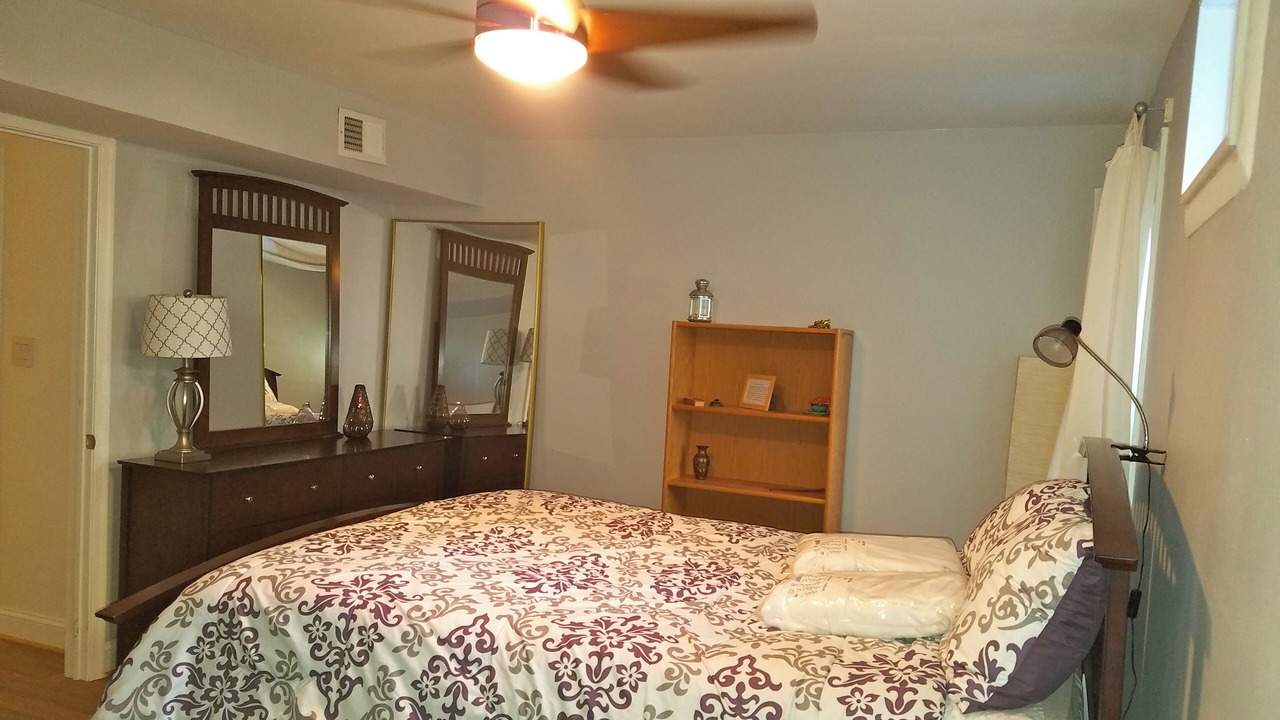 Photo of Bedroom in Barney Circle