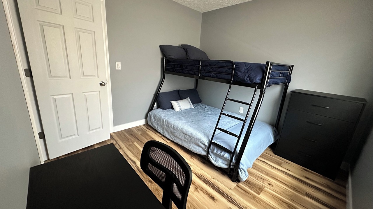 Photo of Bedroom in St. Robert