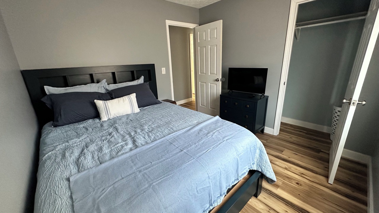 Photo of Bedroom in St. Robert