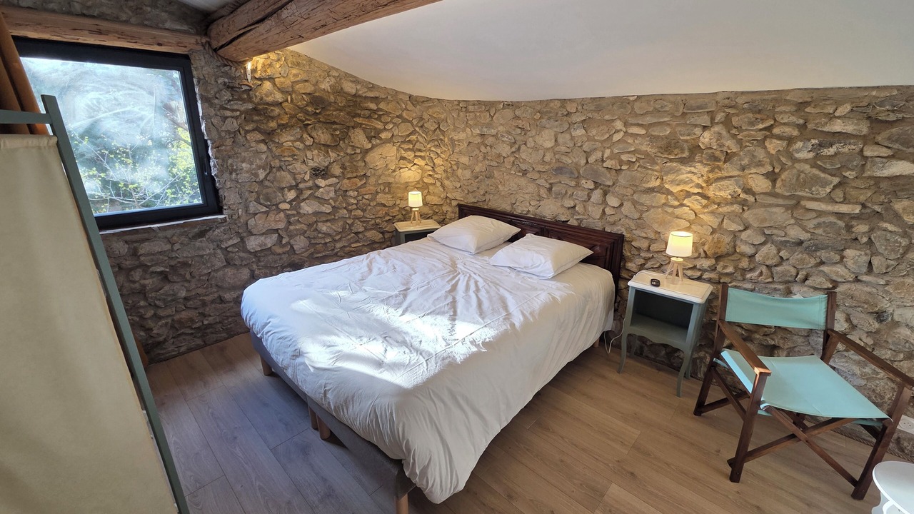 Photo of Bedroom in Vailhan