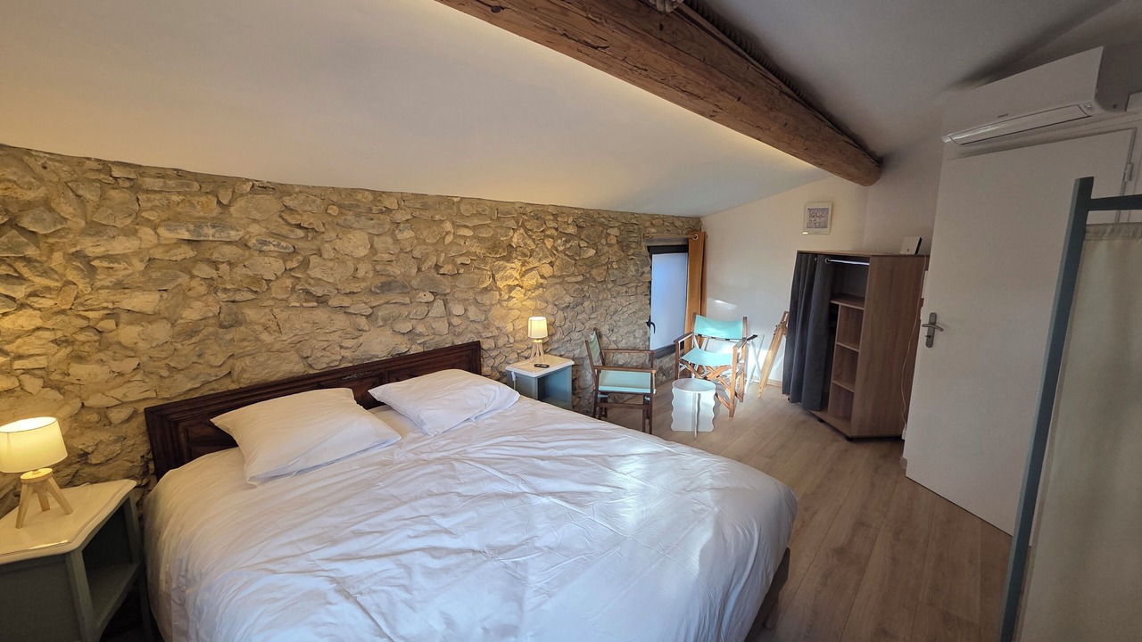 Photo of Bedroom in Vailhan