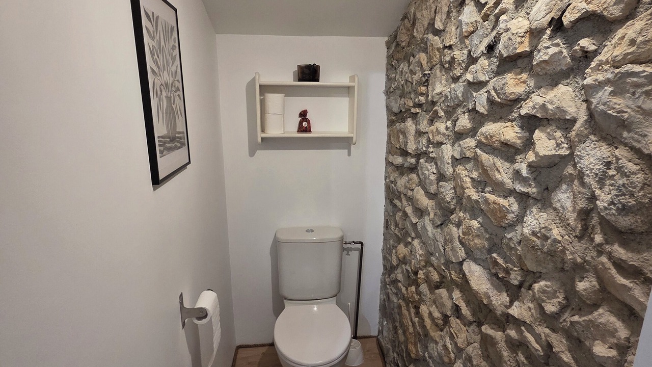 Photo of Bathroom in Vailhan