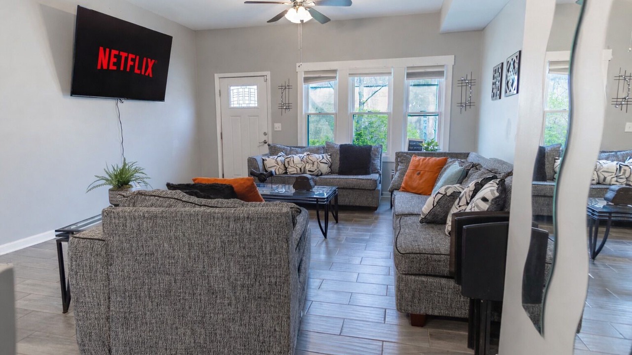 Photo of Livingroom in Babe Denny