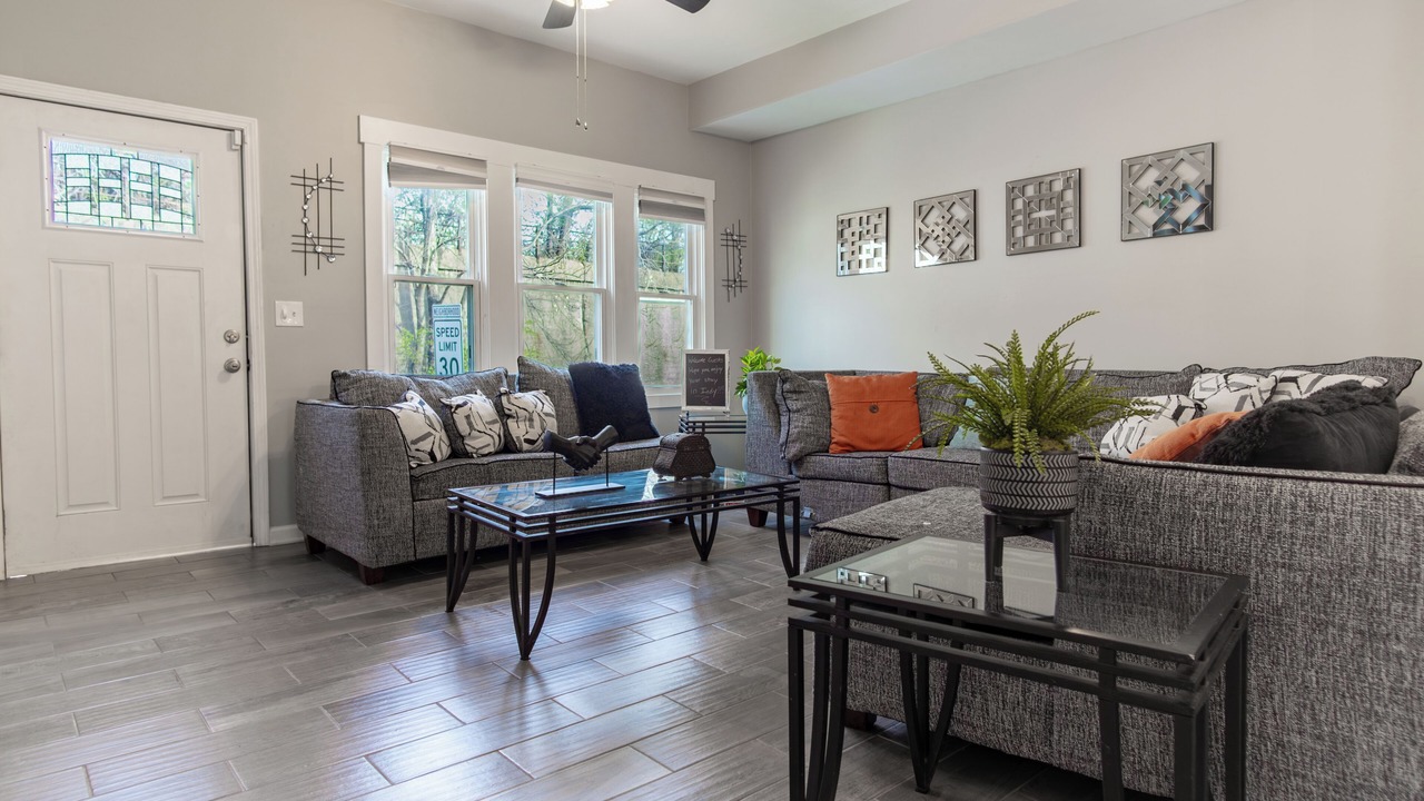 Photo of Livingroom in Babe Denny