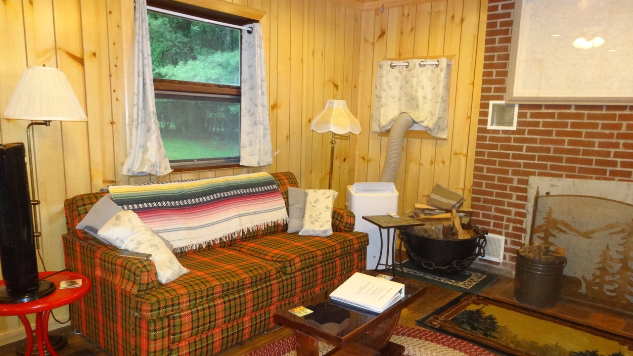 Photo of Livingroom in Tylersburg