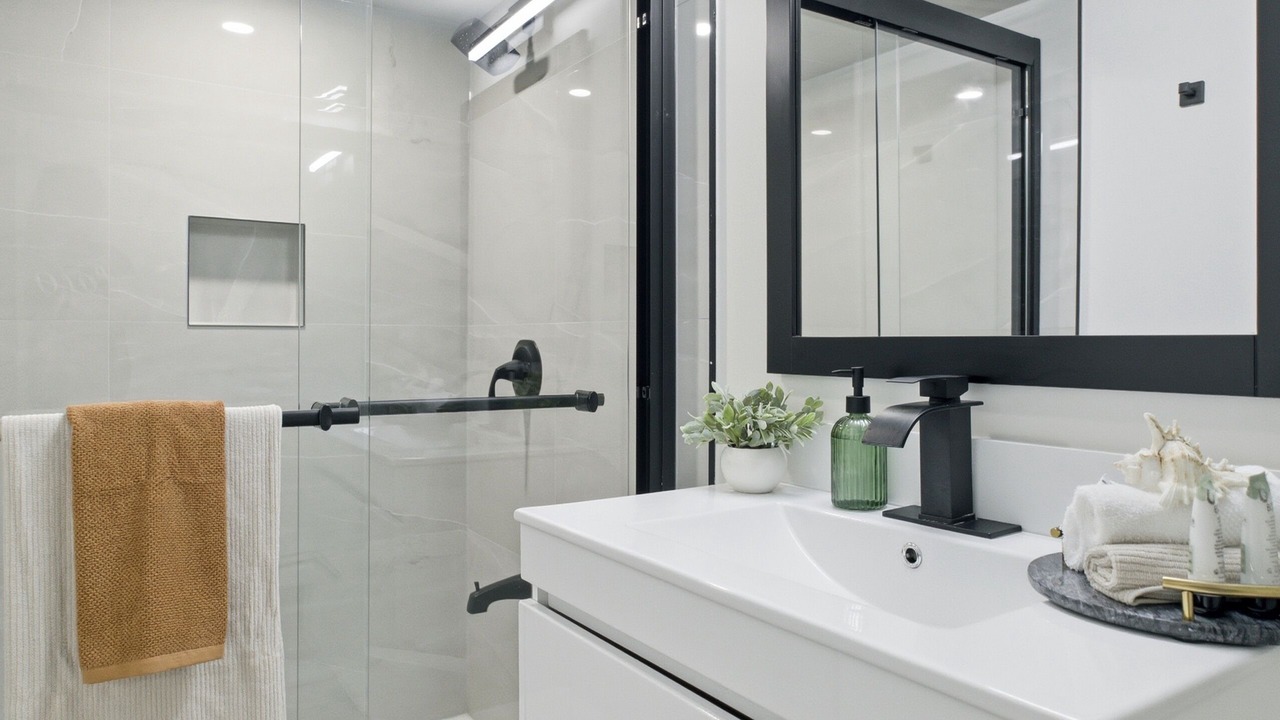 Photo of Bathroom in York Regional Municipality