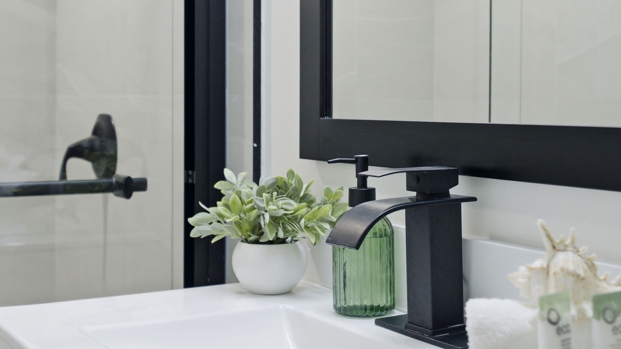 Photo of Bathroom in York Regional Municipality