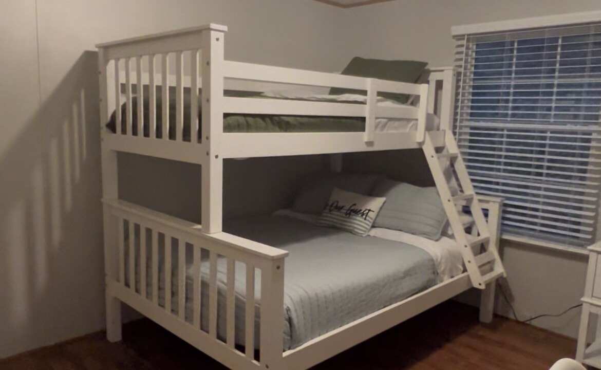 Photo of Bedroom in Townville