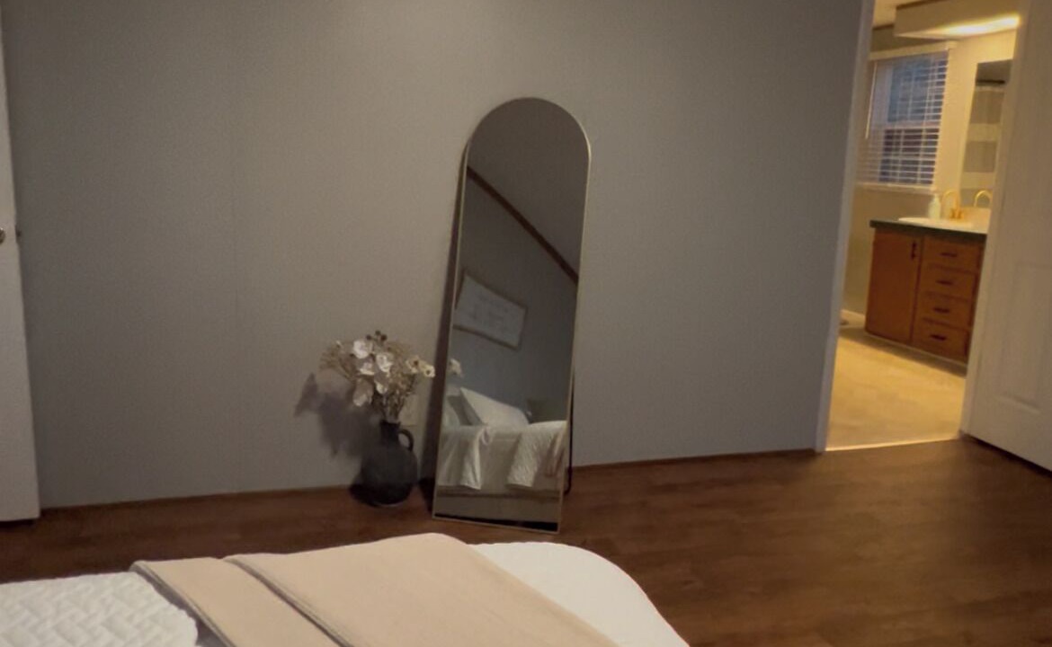 Photo of Bedroom in Townville