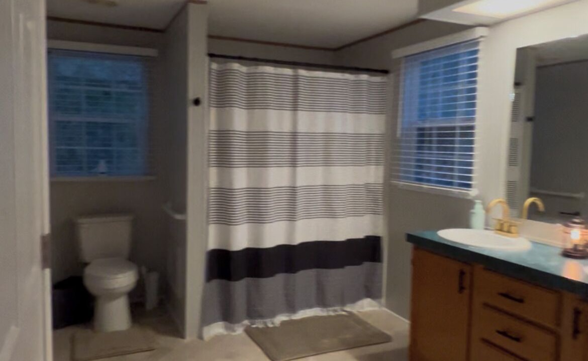 Photo of Bathroom in Townville