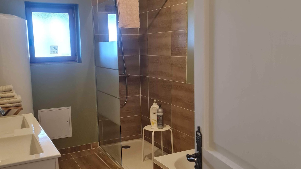 Photo of Bathroom in Saint-Nazaire-de-Valentane