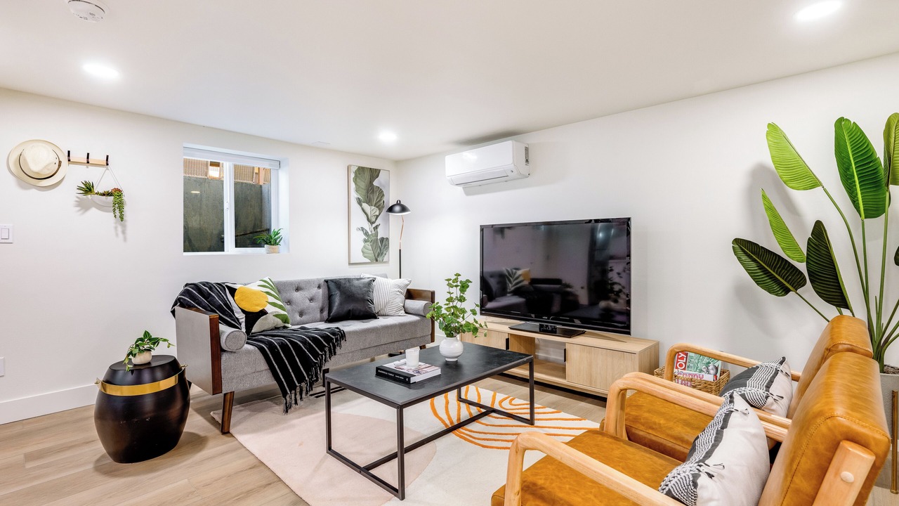 Photo of Livingroom in Miller Park