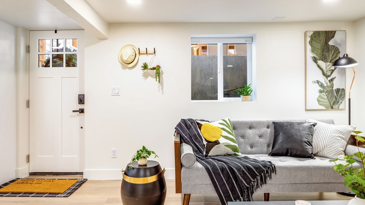 Photo of Livingroom in Miller Park