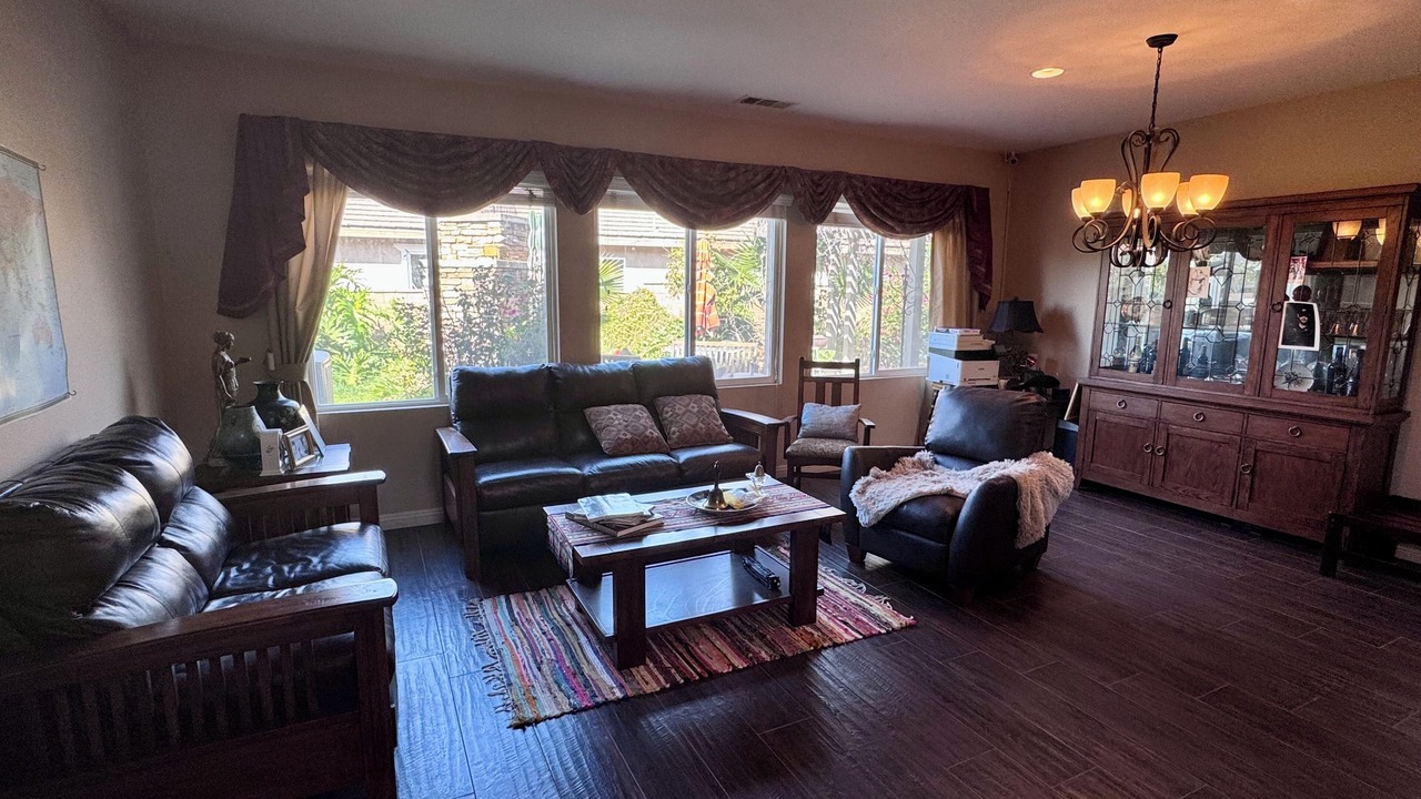 Photo of Livingroom in Eastvale