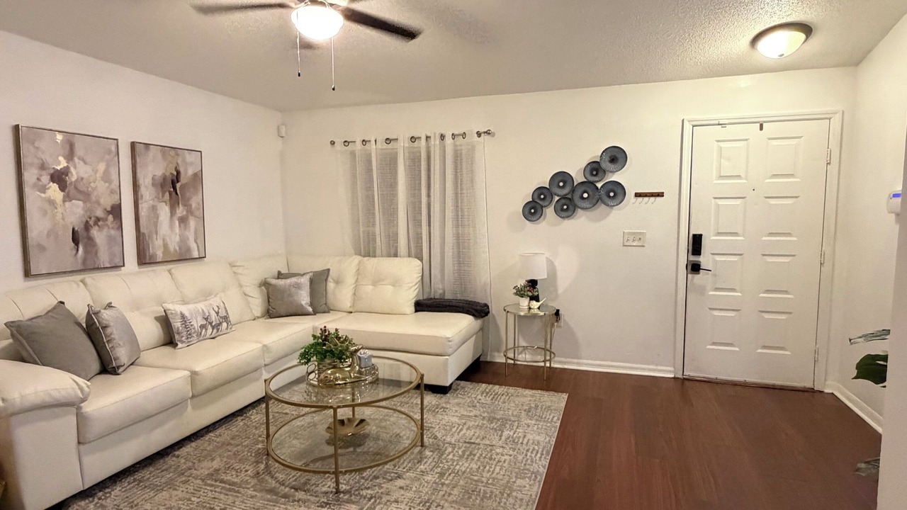 Photo of Livingroom in Brandon
