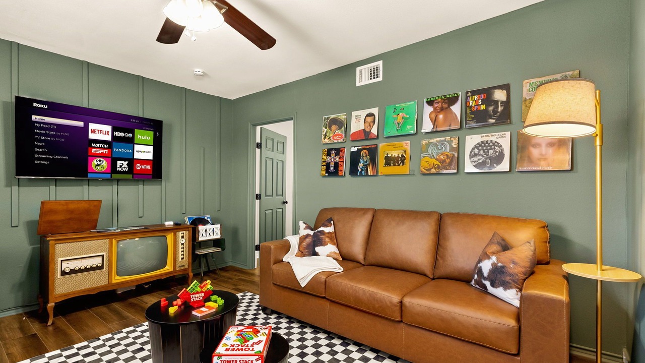 Photo of Livingroom in Shearer Hills - Ridgeview