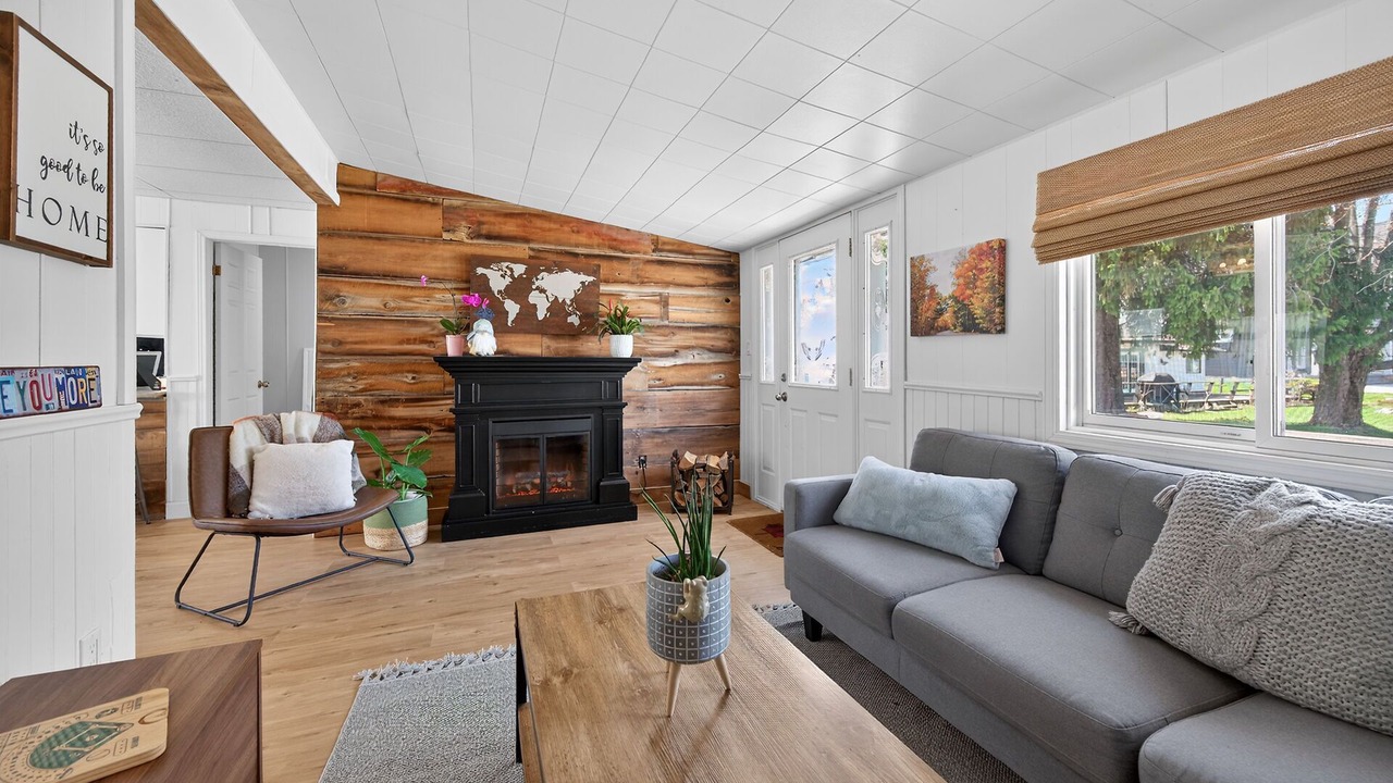 Photo of Livingroom in Turkey Point