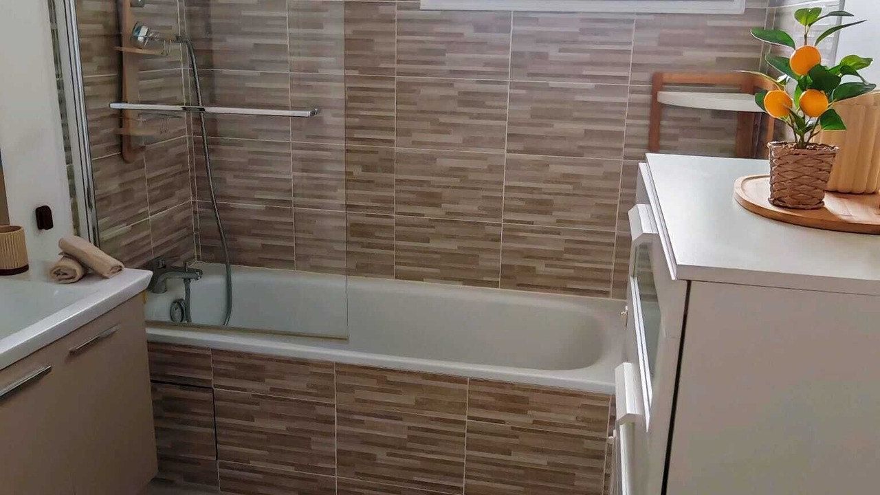 Photo of Bathroom in Louveciennes
