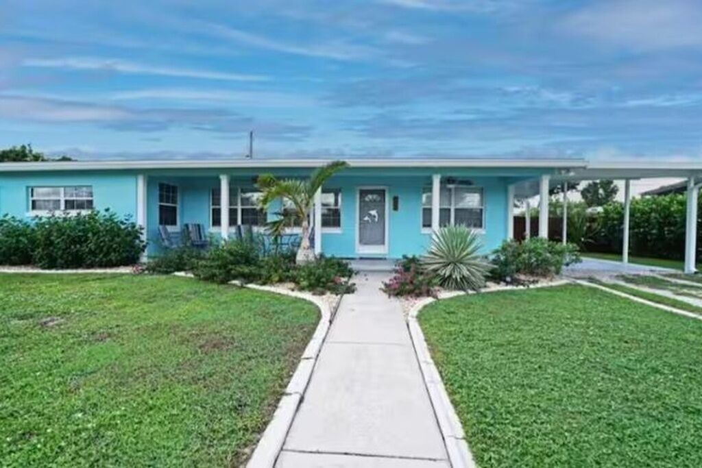 Photo of Outdoor in Edgewater